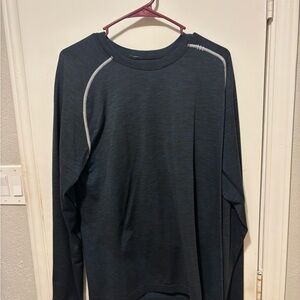 Lululemon Metal Vent Tech Long Sleeve in Navy